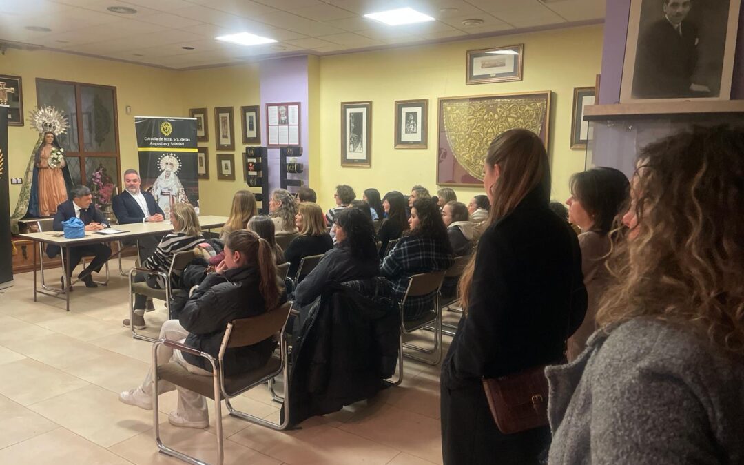Reunión del Virgen de las Lágrimas en la Casa de Hermandad.