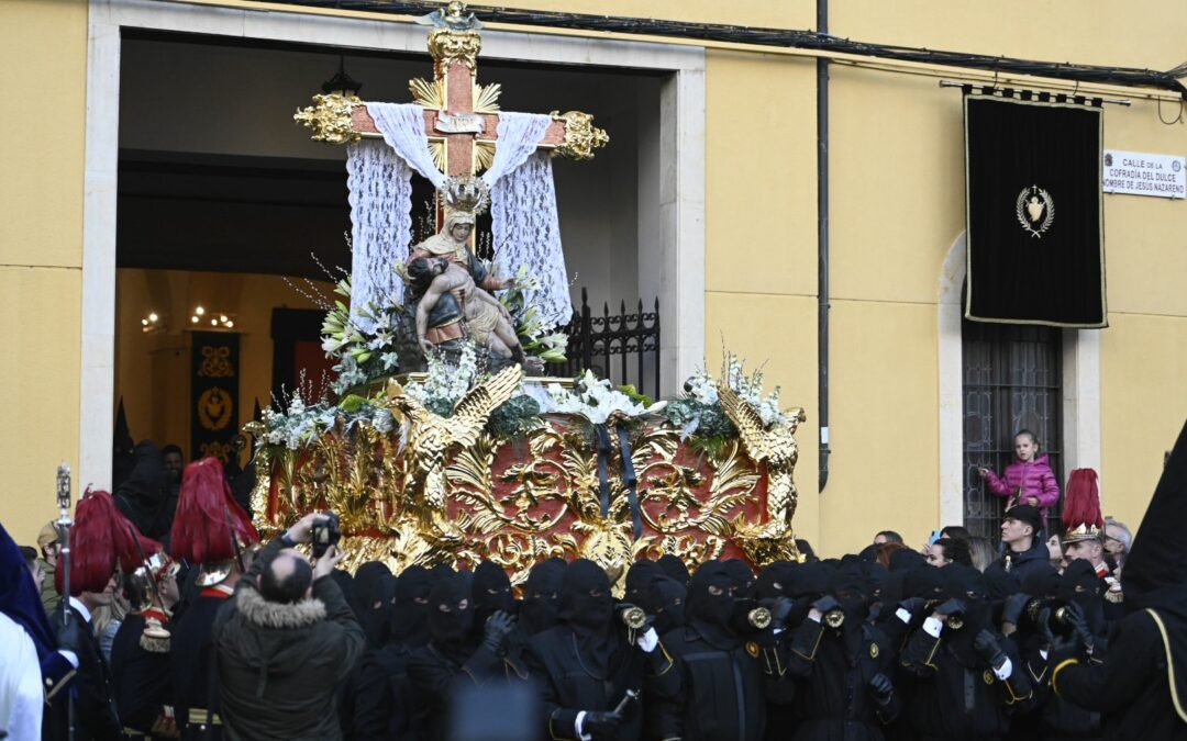 La Procesión de la Pasión sale a la calle.